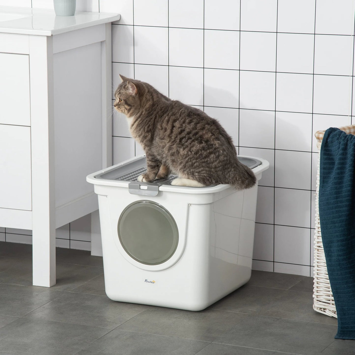 Easy Clean Covered Cat Litter Box with Scoop