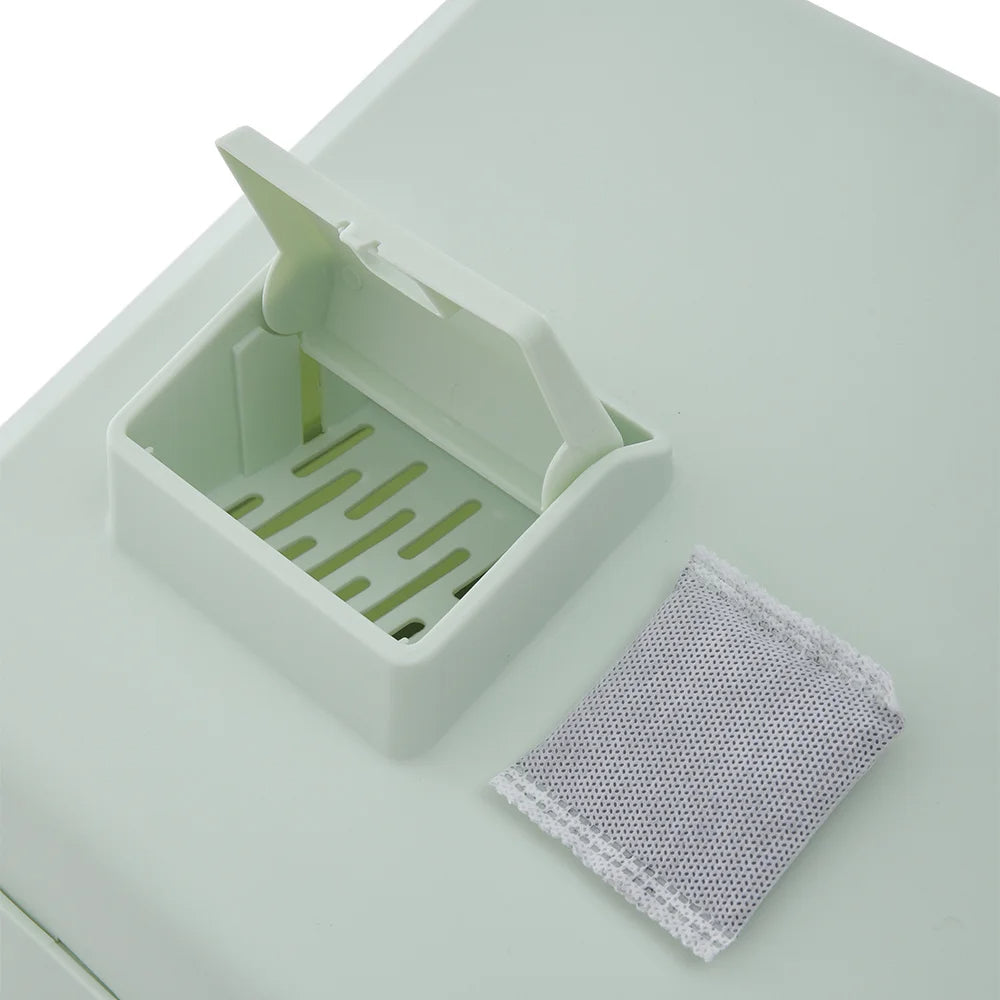Easy Clean Covered Cat Litter Box with Scoop Included