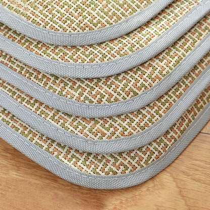 Comfortable Pet Bed with Breathable Design and Grip Bottom