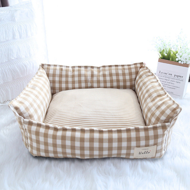 Plaid Small Pet Bed for Dogs and Cats
