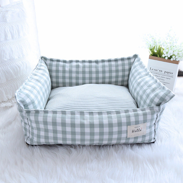 Plaid Small Pet Bed for Dogs and Cats