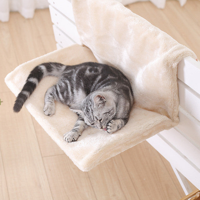 Cozy Cat Warm Radiator Bed